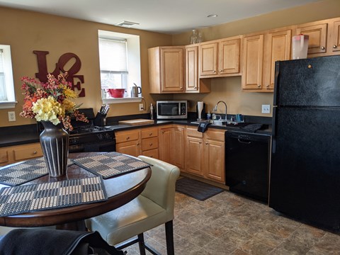 Floor plan for 2 beds, 2 baths, 1750 sqft